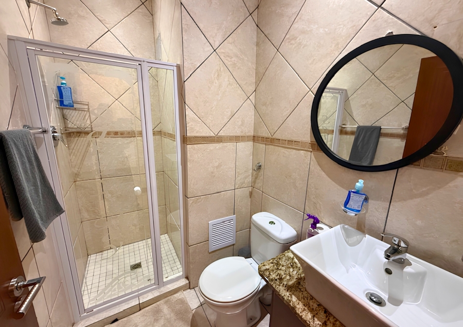 2 Bedroom Property for Sale in Beachfront Western Cape